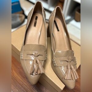Tahari Tan Patent Leather Loafers with Tassels